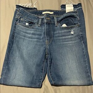Levi women’s 711 skinny jeans